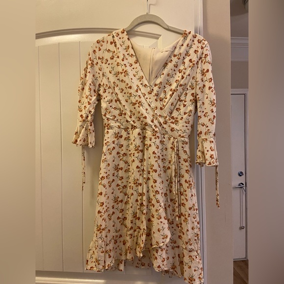 Altar’s state floral dress - Picture 1 of 3